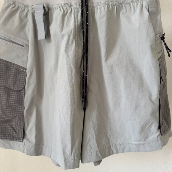 Lululemon Multi-Pocket Cargo Hiking Shorts Seal Grey Sz 6 - Picture 12 of 16
